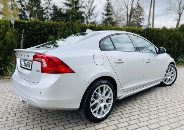 Volvo S60 cena 38900 przebieg: 209000, rok produkcji 2011 z Karlino małe 781